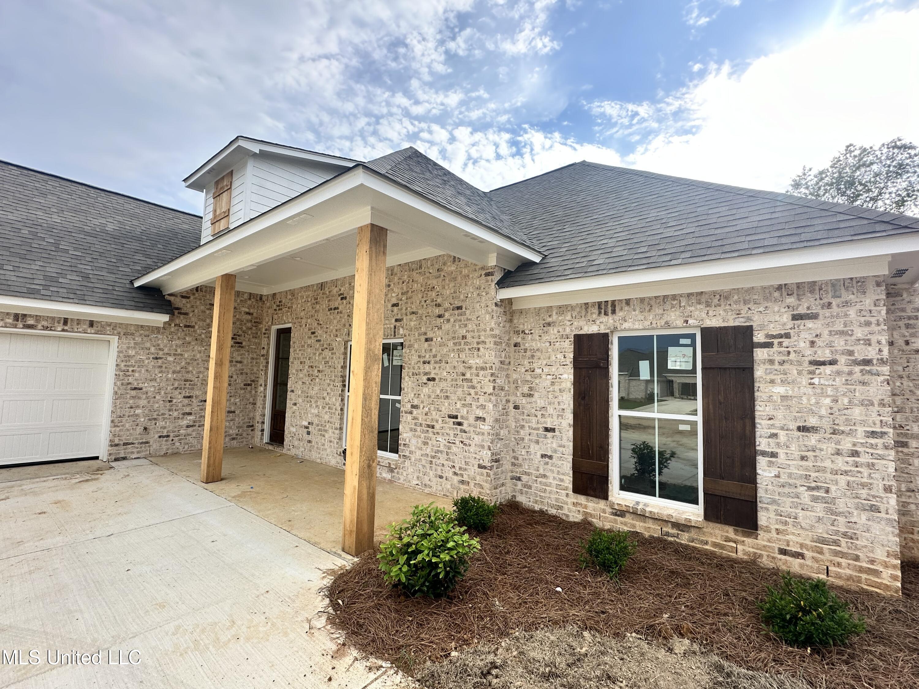 104 Porter Ridge Canton, MS 39046 - Photo 2 of 3 IMG_3430