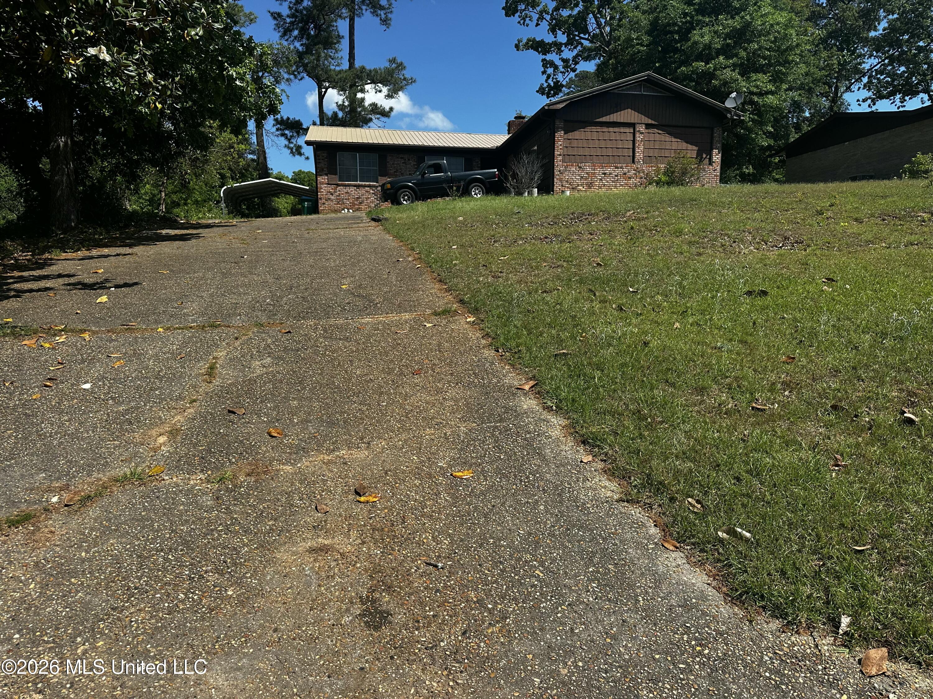 1 38th Court Meridian, MS 39301 - Photo 1 of 2 IMG_9760
