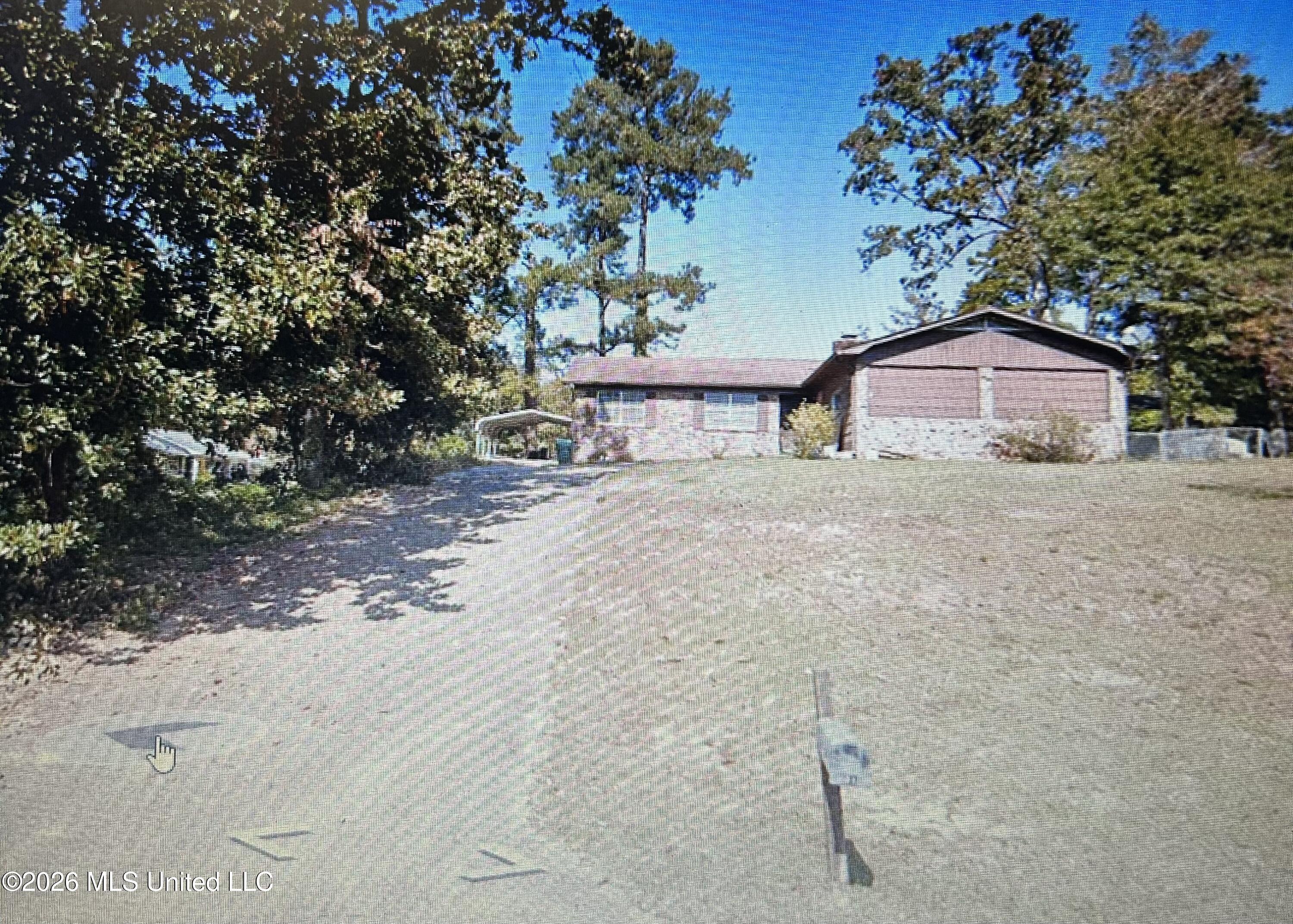 1 38th Court Meridian, MS 39301 - Photo 2 of 2 IMG_5399 (2)