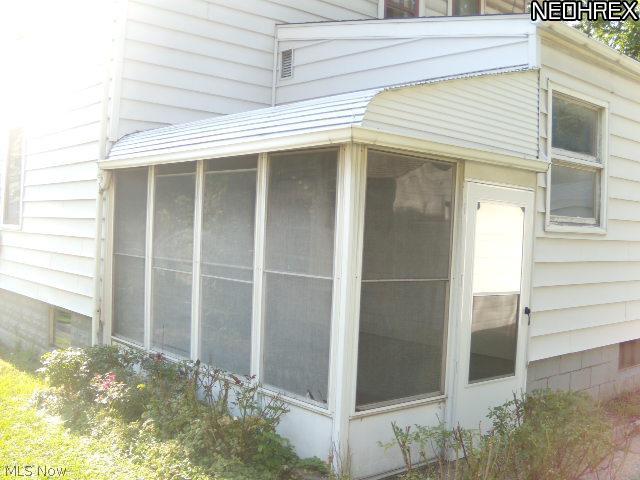 593 Garry Road Akron, OH 44305 - Photo 12 of 17