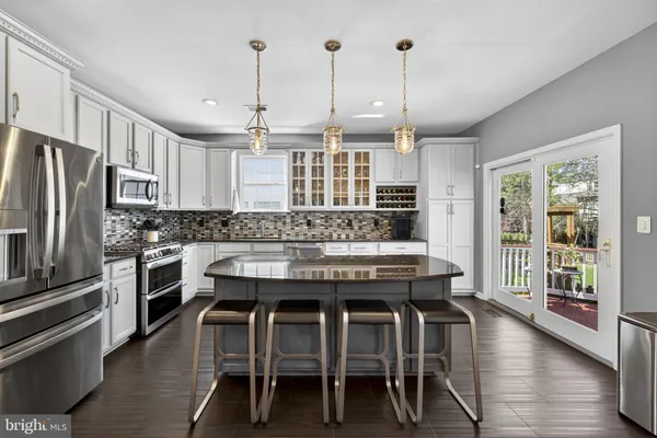 $980,000 | 43200 Lighthouse Place, Chantilly, VA 20152