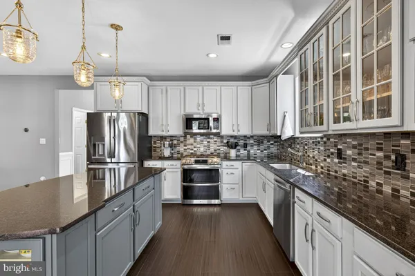 $980,000 | 43200 Lighthouse Place, Chantilly, VA 20152