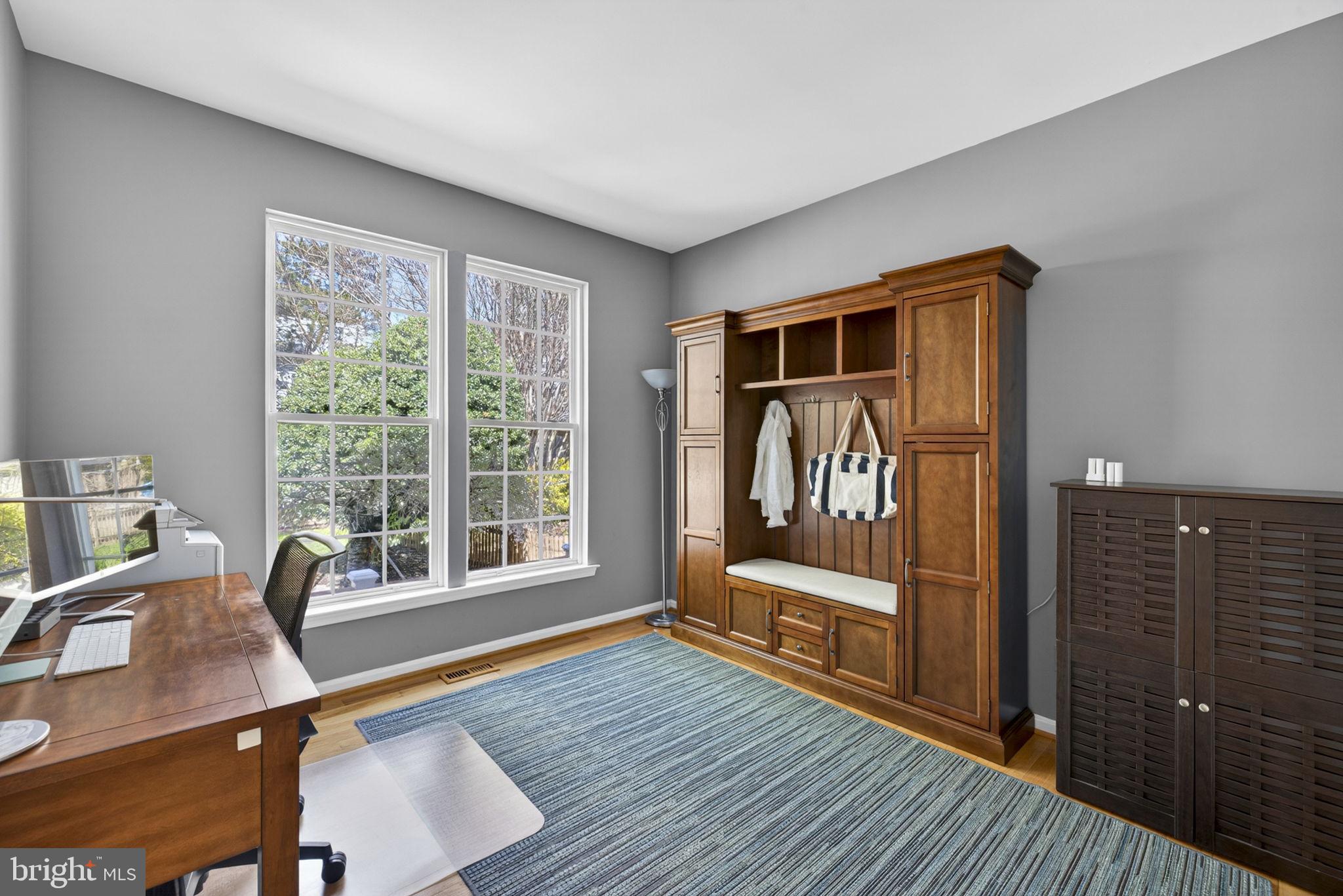 43200 Lighthouse Place Chantilly, VA 20152 - Photo 18 of 47 a view of a livingroom with furniture and windows