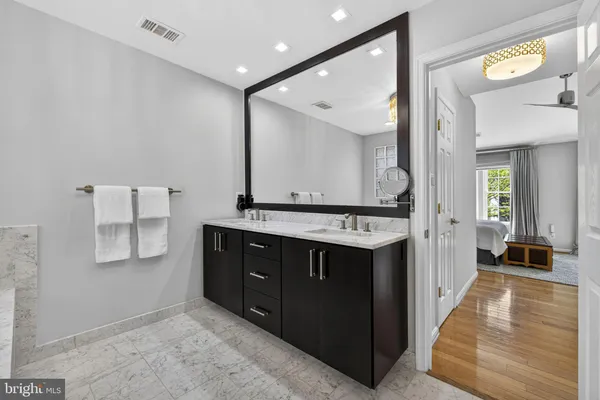 $980,000 | 43200 Lighthouse Place, Chantilly, VA 20152