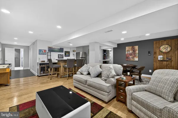 $980,000 | 43200 Lighthouse Place, Chantilly, VA 20152