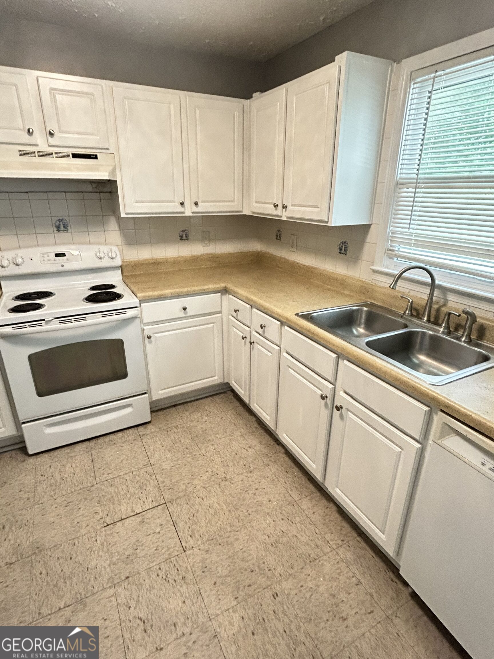 110 Roberts Road Covington, GA 30016 - Photo 9 of 34 Gallery Image 9