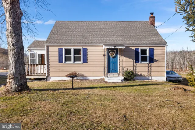 $279,900 | 2114 Farmington Avenue, Boyertown, PA 19512