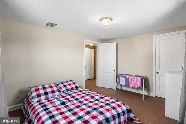 $279,900 | 2114 Farmington Avenue, Boyertown, PA 19512