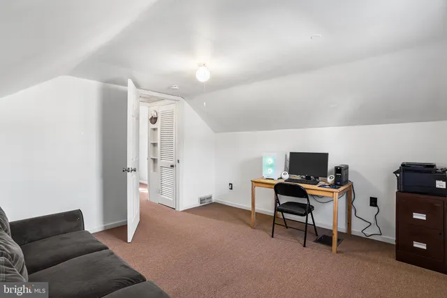 $279,900 | 2114 Farmington Avenue, Boyertown, PA 19512