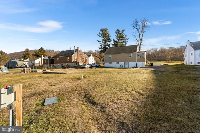 $279,900 | 2114 Farmington Avenue, Boyertown, PA 19512