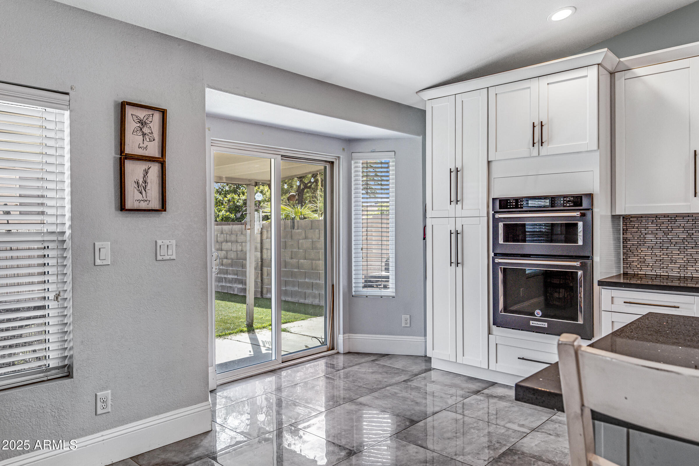 4213 East Frye Road Phoenix, AZ 85048 - Photo 8 of 37 4213 E Frye Rd-11