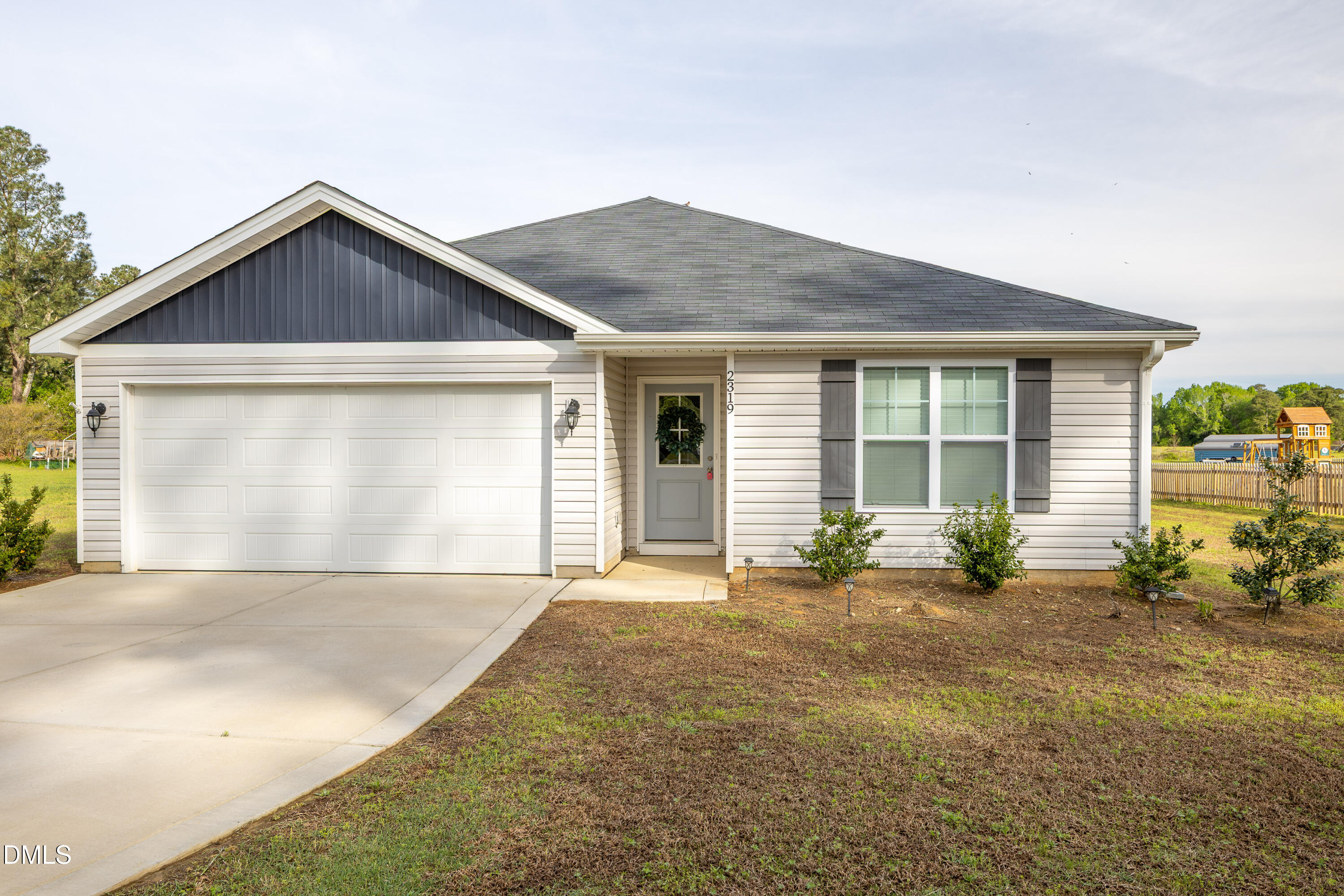 2319 Minnie Hall Road Autryville, NC 28318 - Photo 2 of 27 2319 Minnie Hall outside-4