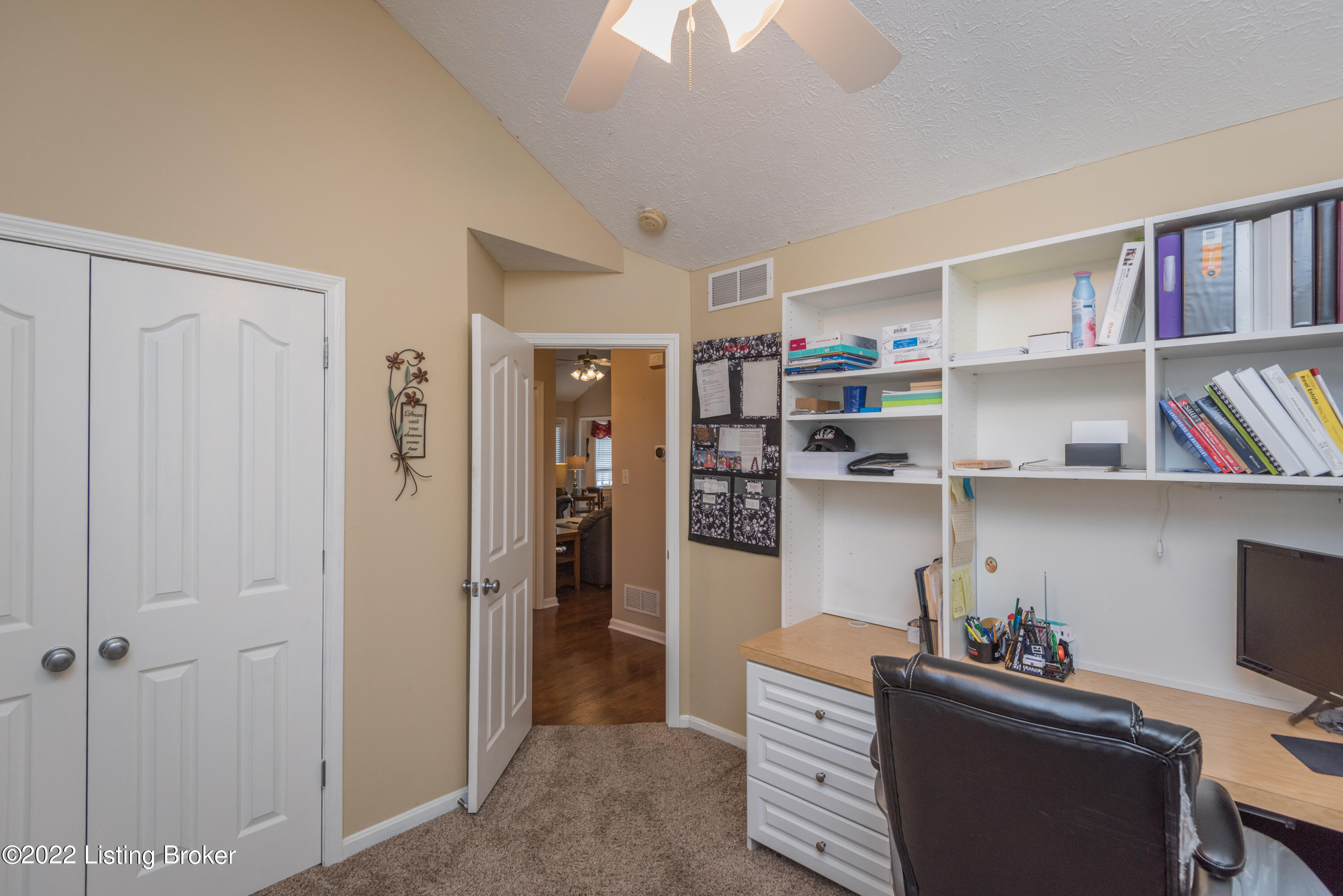 8102 Kellerman Road Louisville, KY 40219 - Photo 21 of 35 009