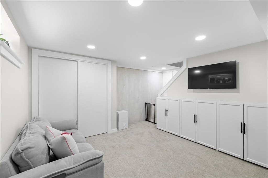 30 Chestnut Street Wrentham, MA 02093 - Photo 28 of 37