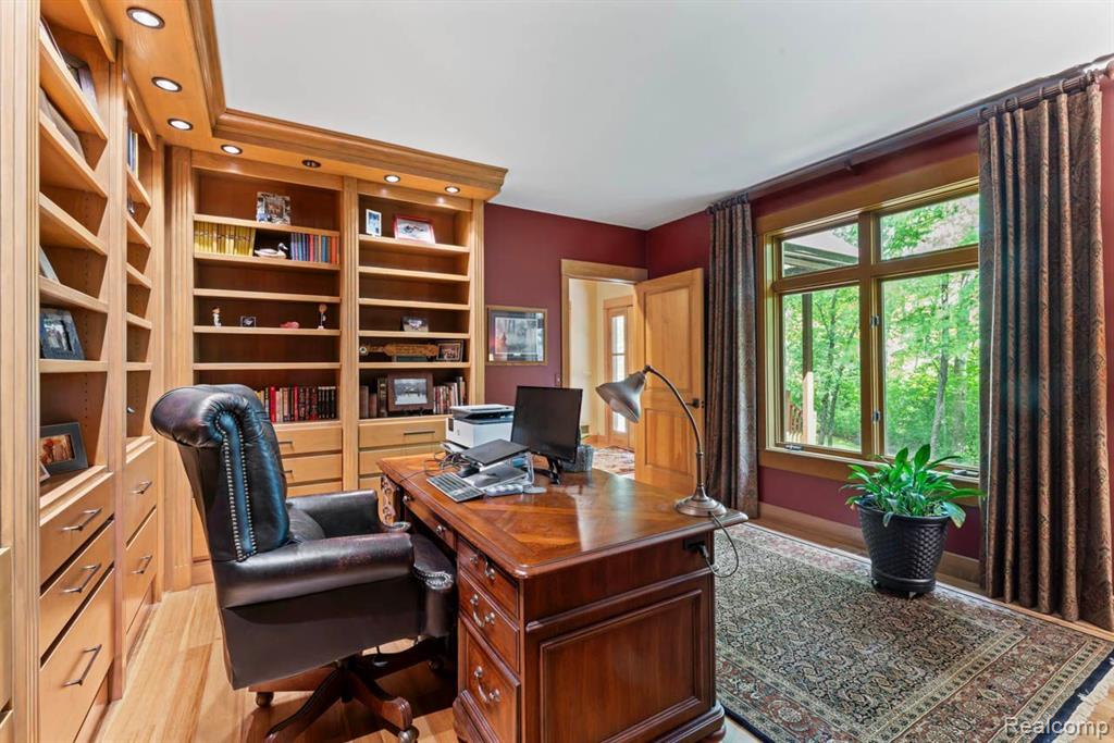 4335 Rohr Road Waterford, MI 48329 - Photo 14 of 55 Gallery Image 14