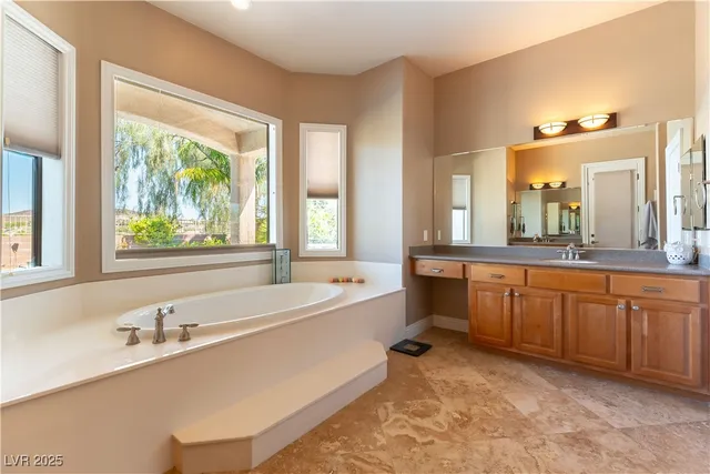 $1,225,000 | 1119 Pinto Horse Avenue, Henderson, NV 89052