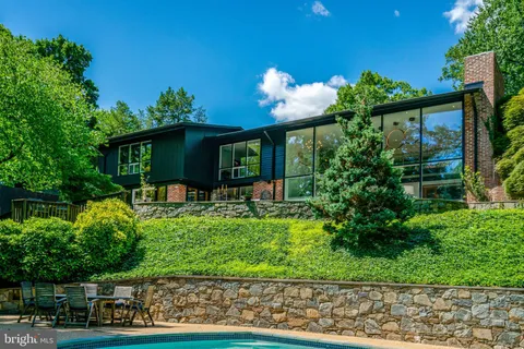 $1,750,000 | 1927 Marthas Road, Alexandria, VA 22307