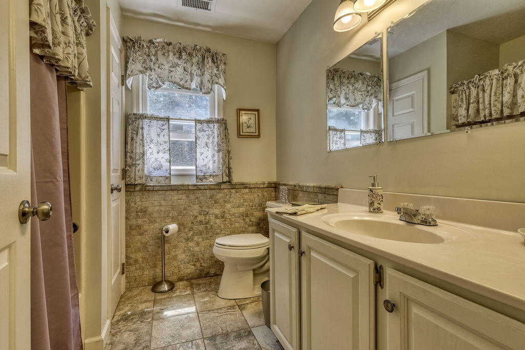 18 Cat Cove Road Stonington, ME 04681 - Photo 11 of 61 18Cat'sCove-11