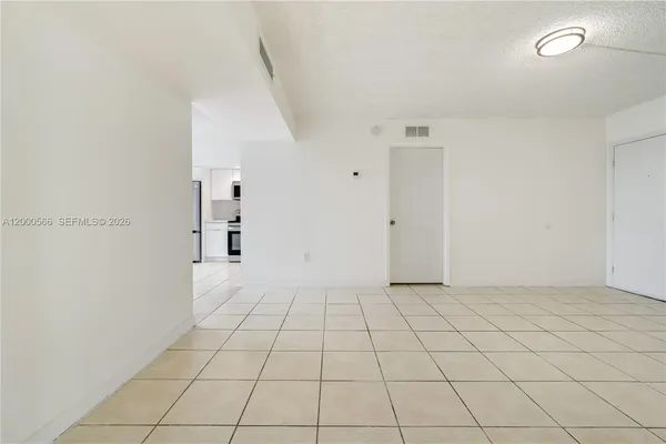 $2,450 | 8520 Southwest 133rd Avenue Road, Unit 323, Miami, FL 33183