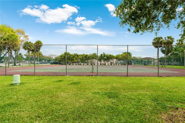 $2,450 | 8520 Southwest 133rd Avenue Road, Unit 323, Miami, FL 33183