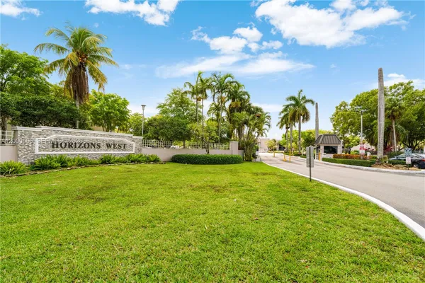 $2,450 | 8520 Southwest 133rd Avenue Road, Unit 323, Miami, FL 33183