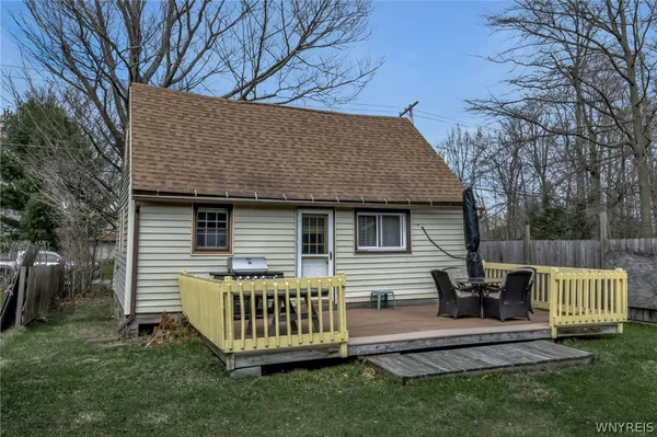 $74,900 | 359 East Sterling Avenue, Evans, NY 14006