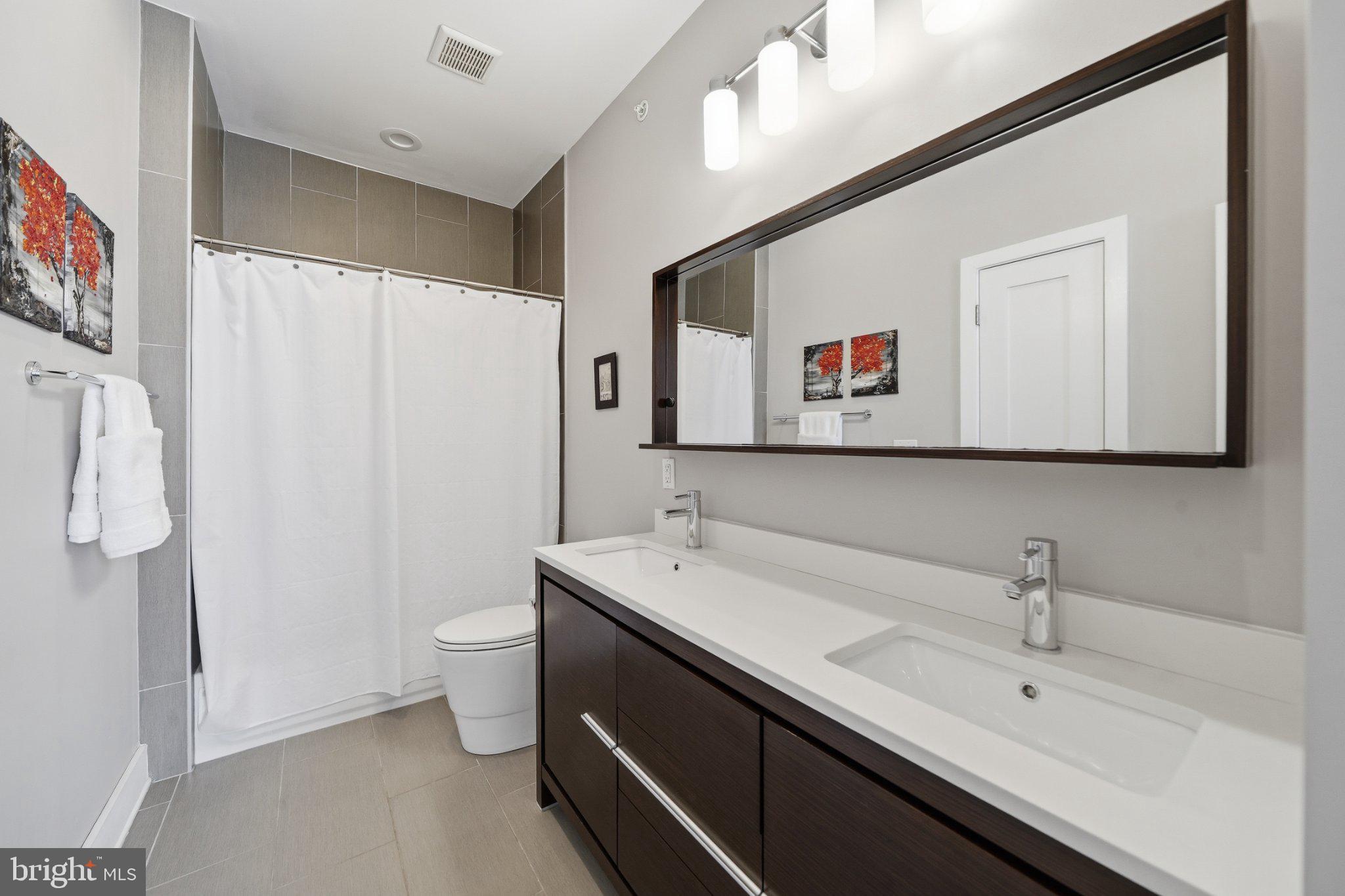 237 West Thompson Street Philadelphia, PA 19122 - Photo 29 of 35 Modern bathroom with sleek design.