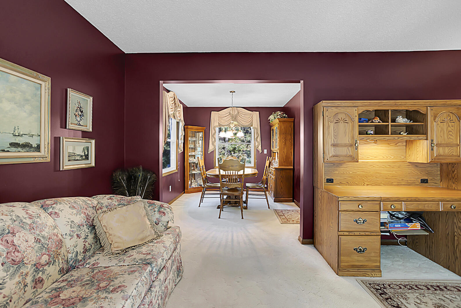 7020 McKay Road Jackson, MI 49201 - Photo 2 of 22 McKay Living room