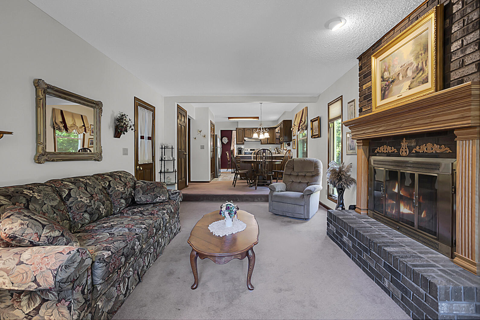 7020 McKay Road Jackson, MI 49201 - Photo 4 of 22 7020 mcKay family room