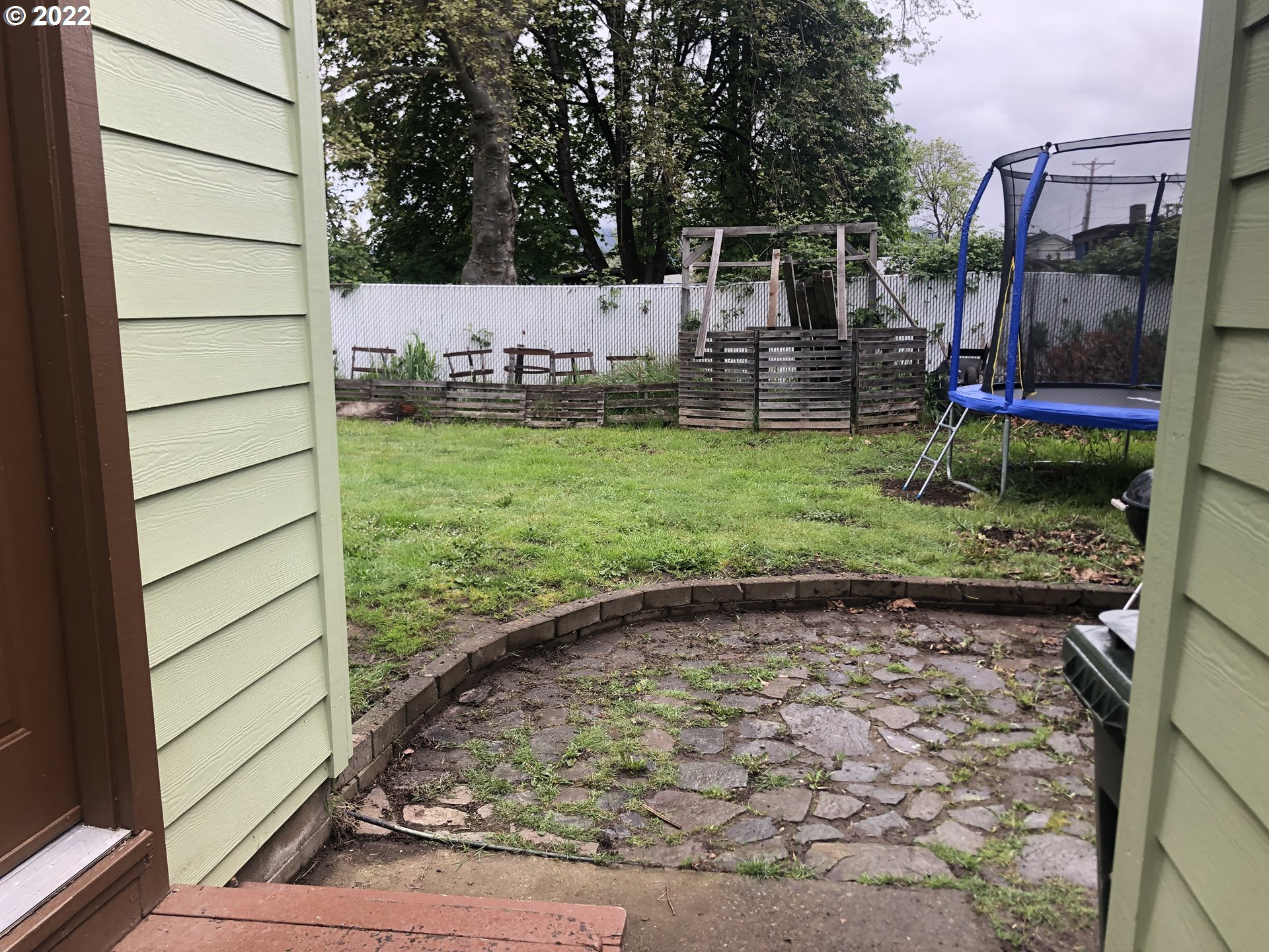 2796 J Street Springfield, OR 97477 - Photo 16 of 18 a view of outdoor space and yard