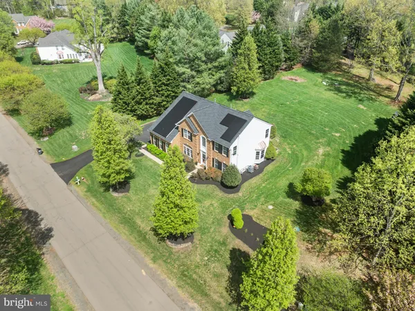 $1,099,000 | 6909 Tanglewood Drive, Warrenton, VA 20187