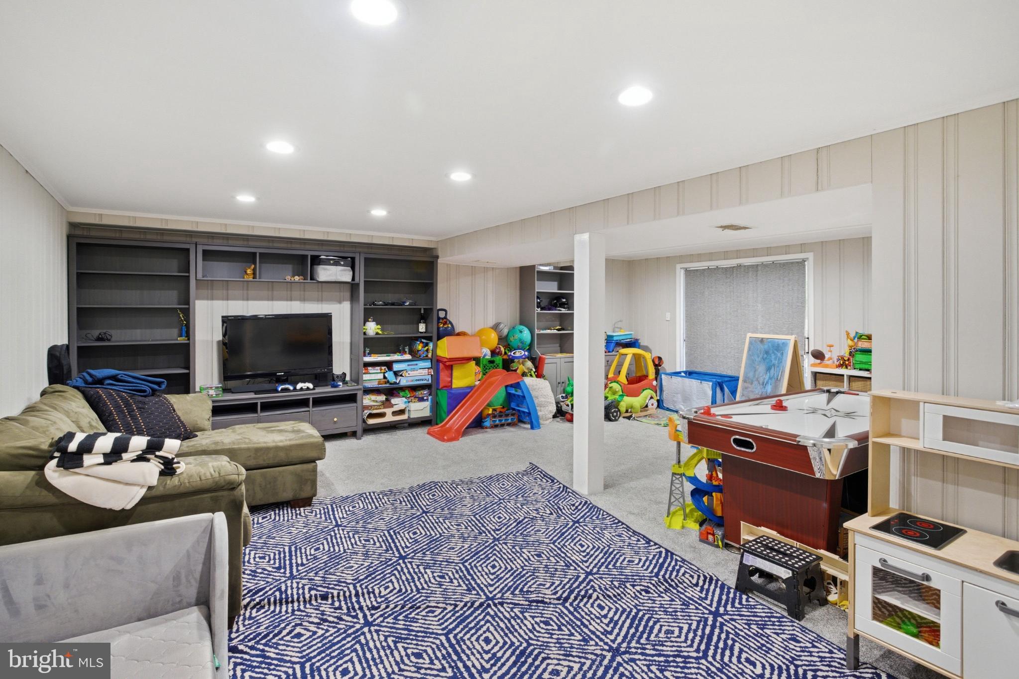 8802 Parliament Drive Springfield, VA 22151 - Photo 31 of 47