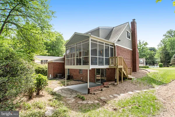 $799,000 | 8802 Parliament Drive, Springfield, VA 22151