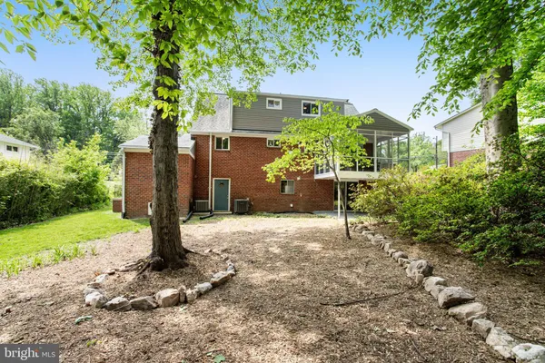 $799,000 | 8802 Parliament Drive, Springfield, VA 22151