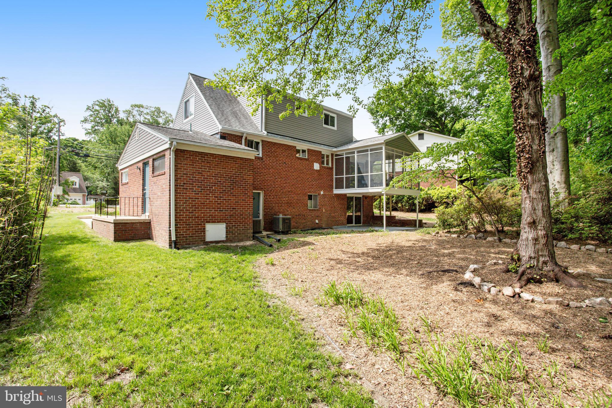 8802 Parliament Drive Springfield, VA 22151 - Photo 43 of 47 Plenty of Room to Play in this Yard
