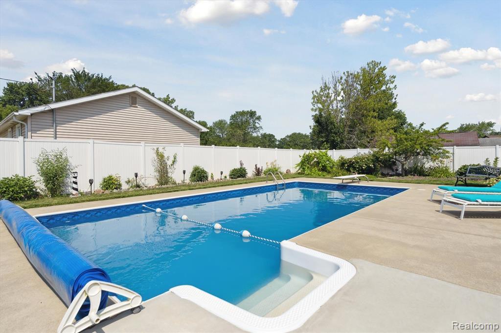 2058 Belsay Road Burton, MI 48519 - Photo 45 of 51 Gallery Image 45