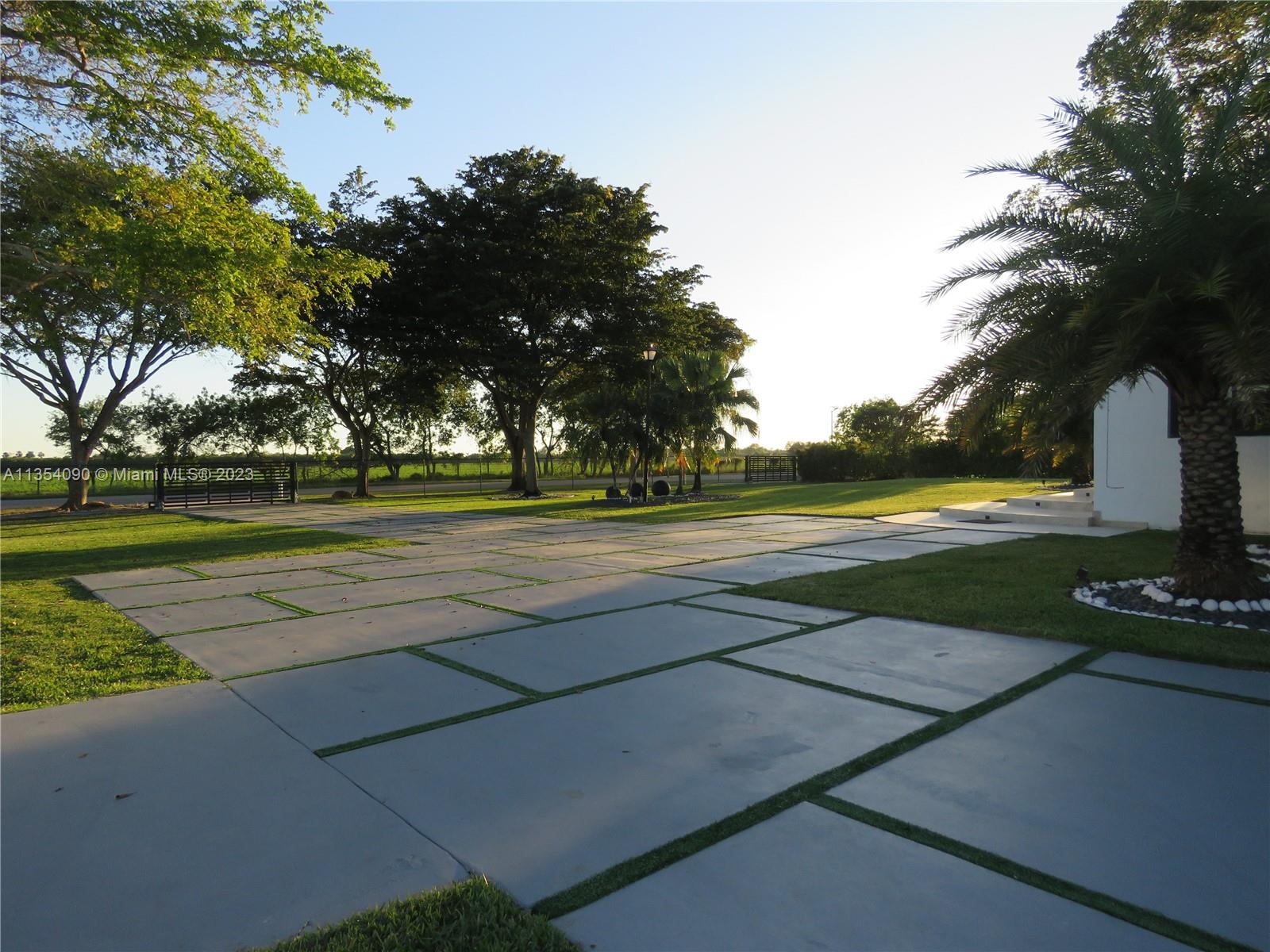 Redlands Homestead, FL 33031 - Photo 2 of 56 a view of a park