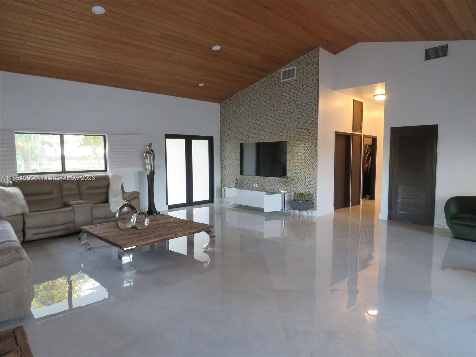 Redlands Homestead, FL 33031 - Photo 34 of 56 a lobby with furniture and window