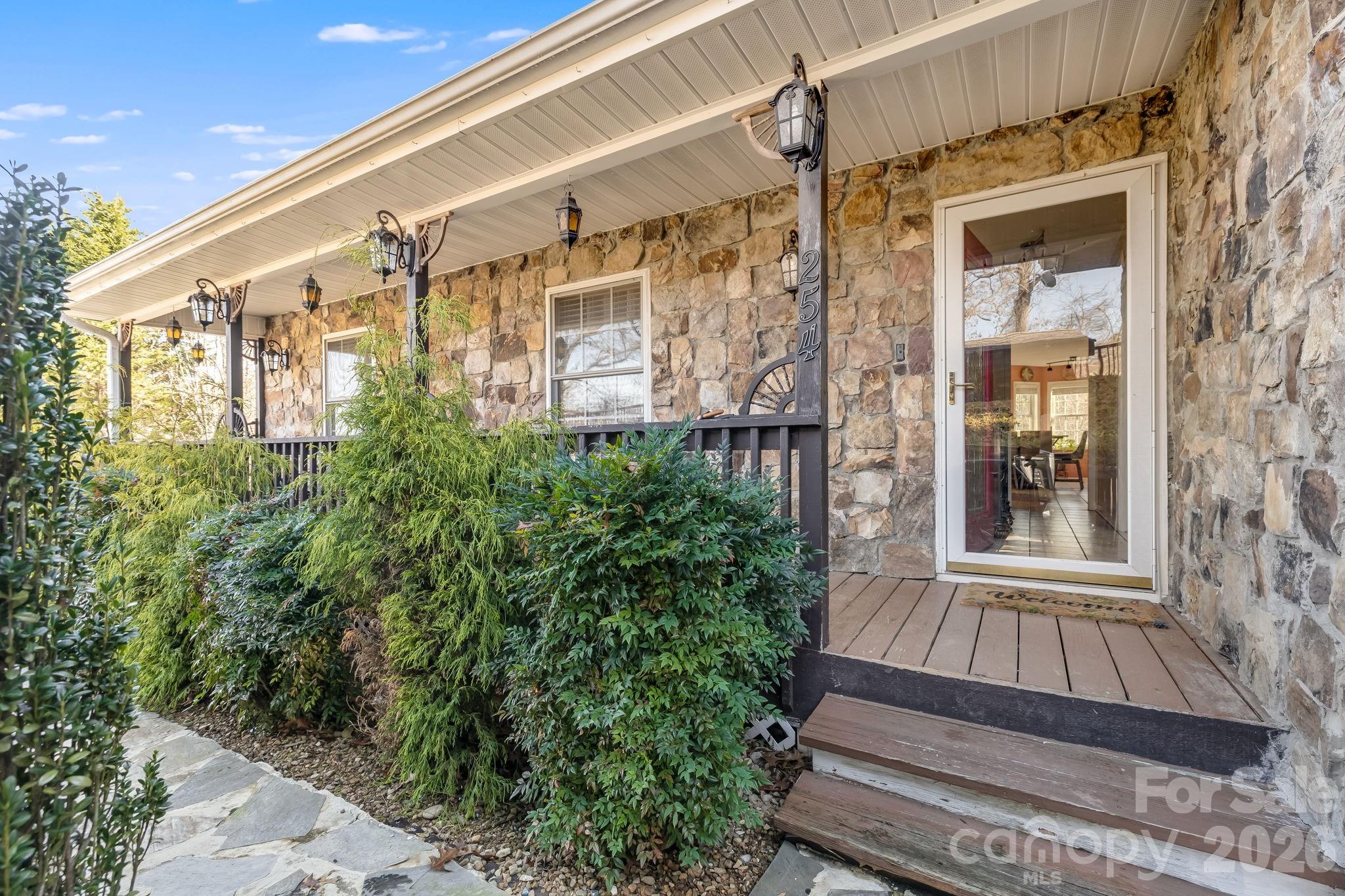 254 Jupiter Road Weaverville, NC 28787 - Photo 4 of 47 Gallery Image 4