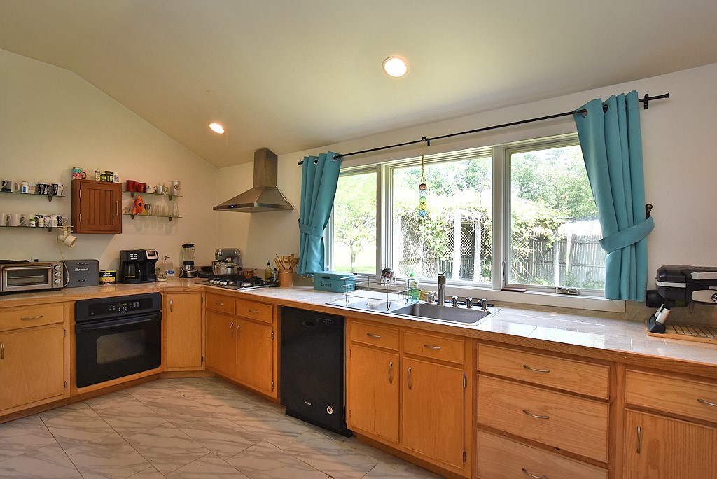 37 Shippee Schoolhouse Road Foster, RI 02825 - Photo 4 of 32