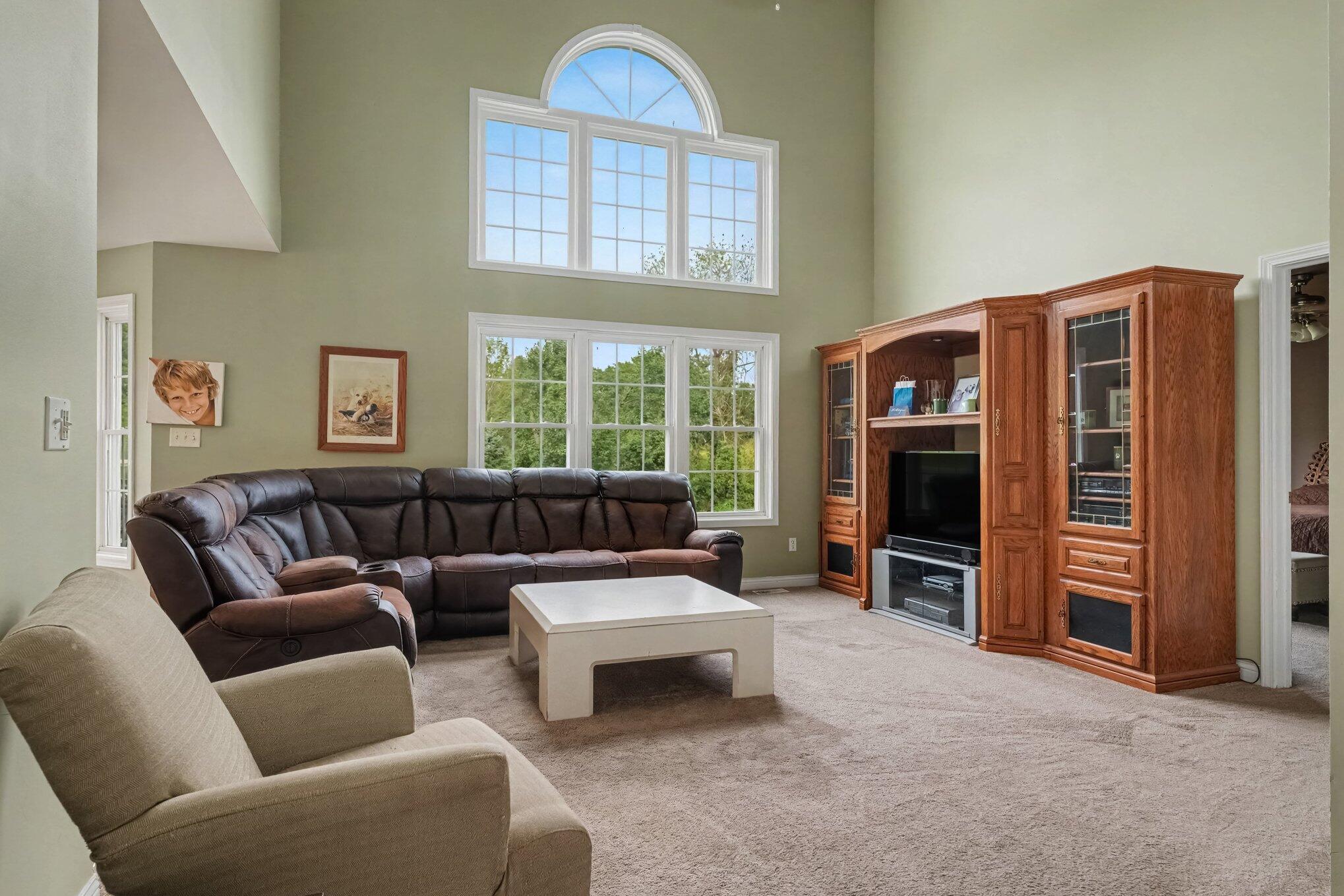 6300 Pershing Road Schererville, IN 46375 - Photo 4 of 26 2038x1359