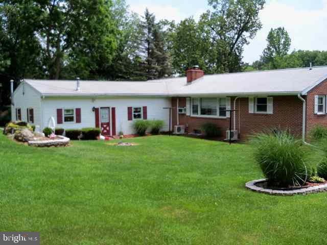 697 Barnstable Road Carlisle, PA 17015 - Photo 8 of 11 Gallery Image 8