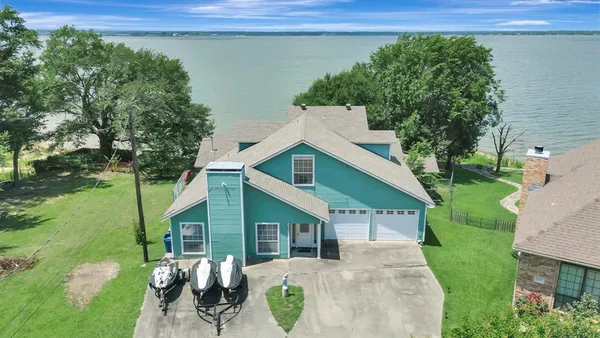$642,950 | 203 Port Drive, Gun Barrel City, TX 75156