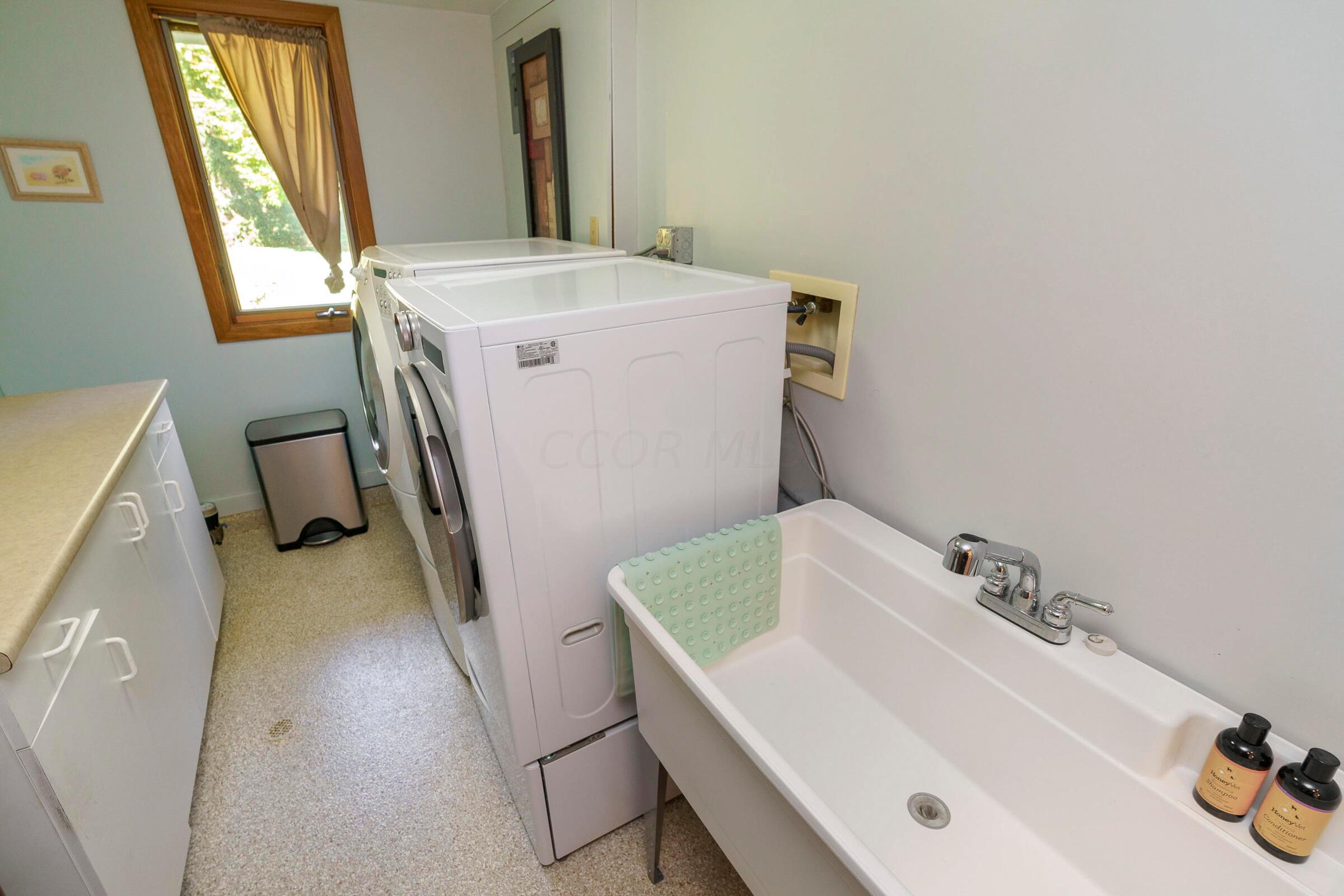 4200 Dublin Road, Unit LOT 8 Columbus, OH 43221 - Photo 20 of 46 Laundry