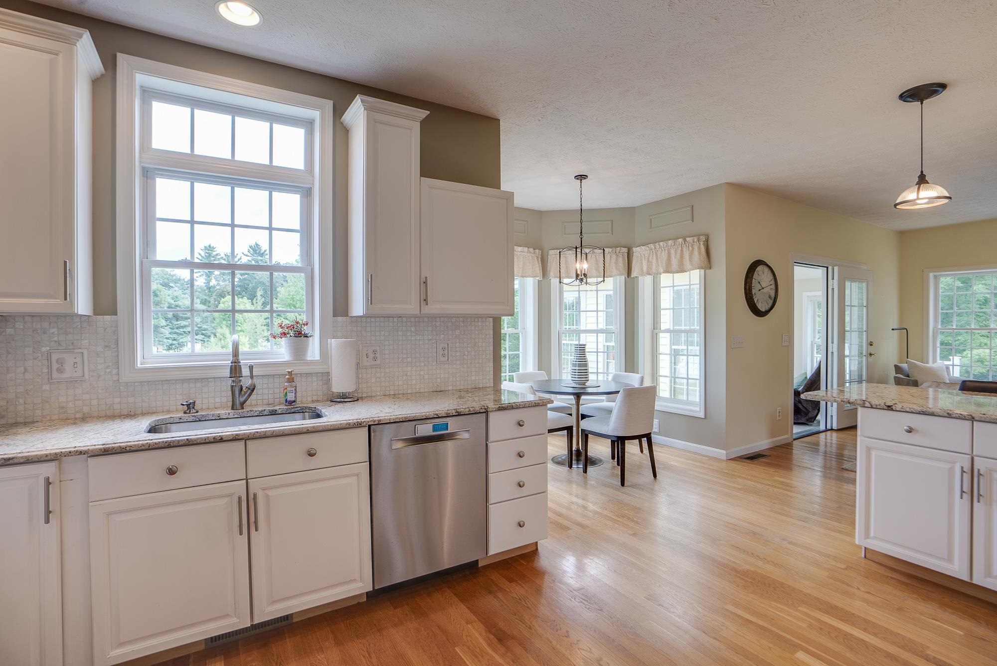 17 Sentry Road Bedford, NH 03110 - Photo 14 of 36