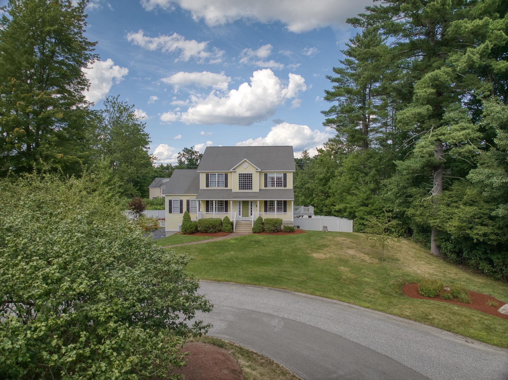 17 Sentry Road Bedford, NH 03110 - Photo 3 of 36