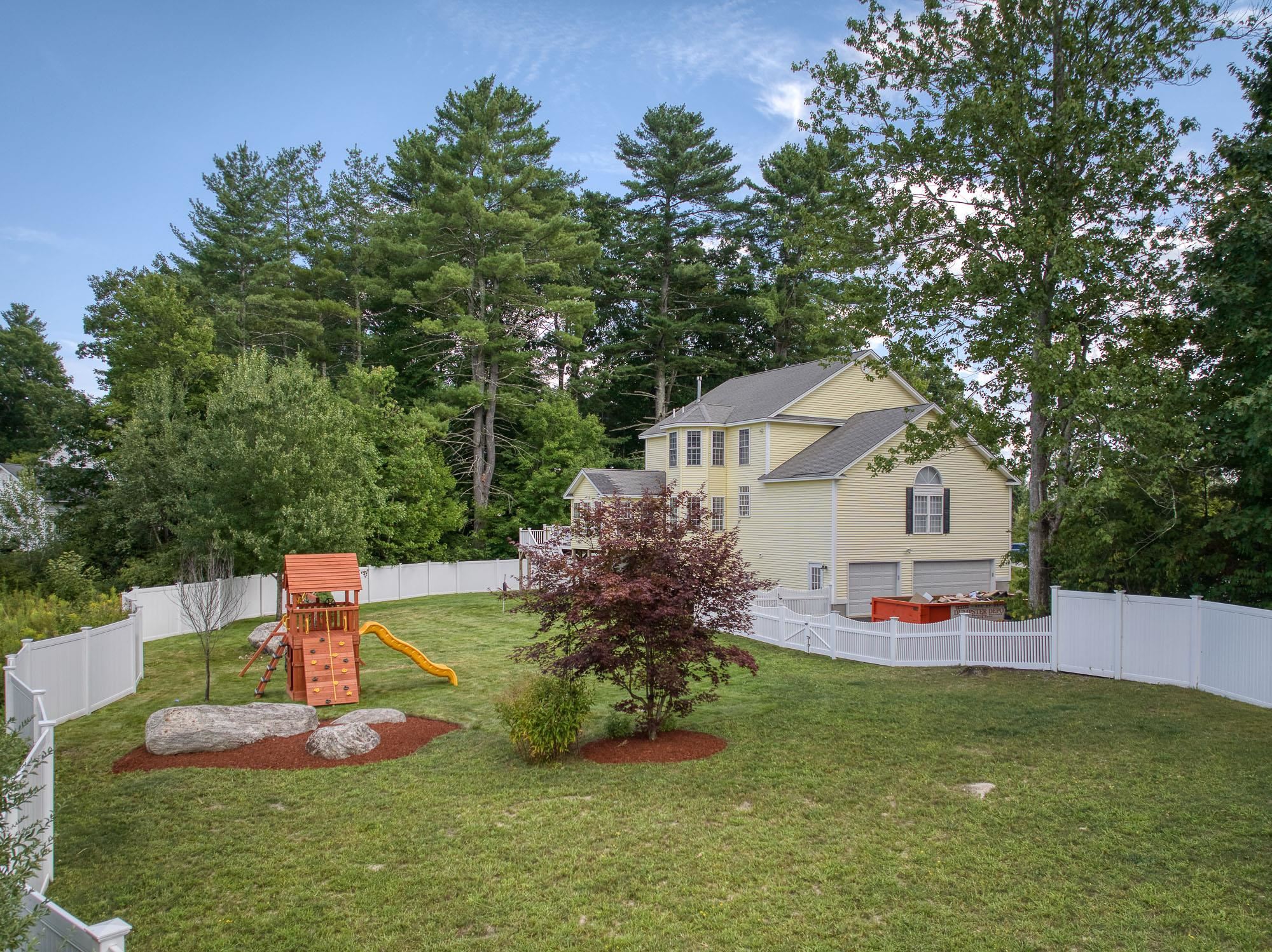 17 Sentry Road Bedford, NH 03110 - Photo 34 of 36