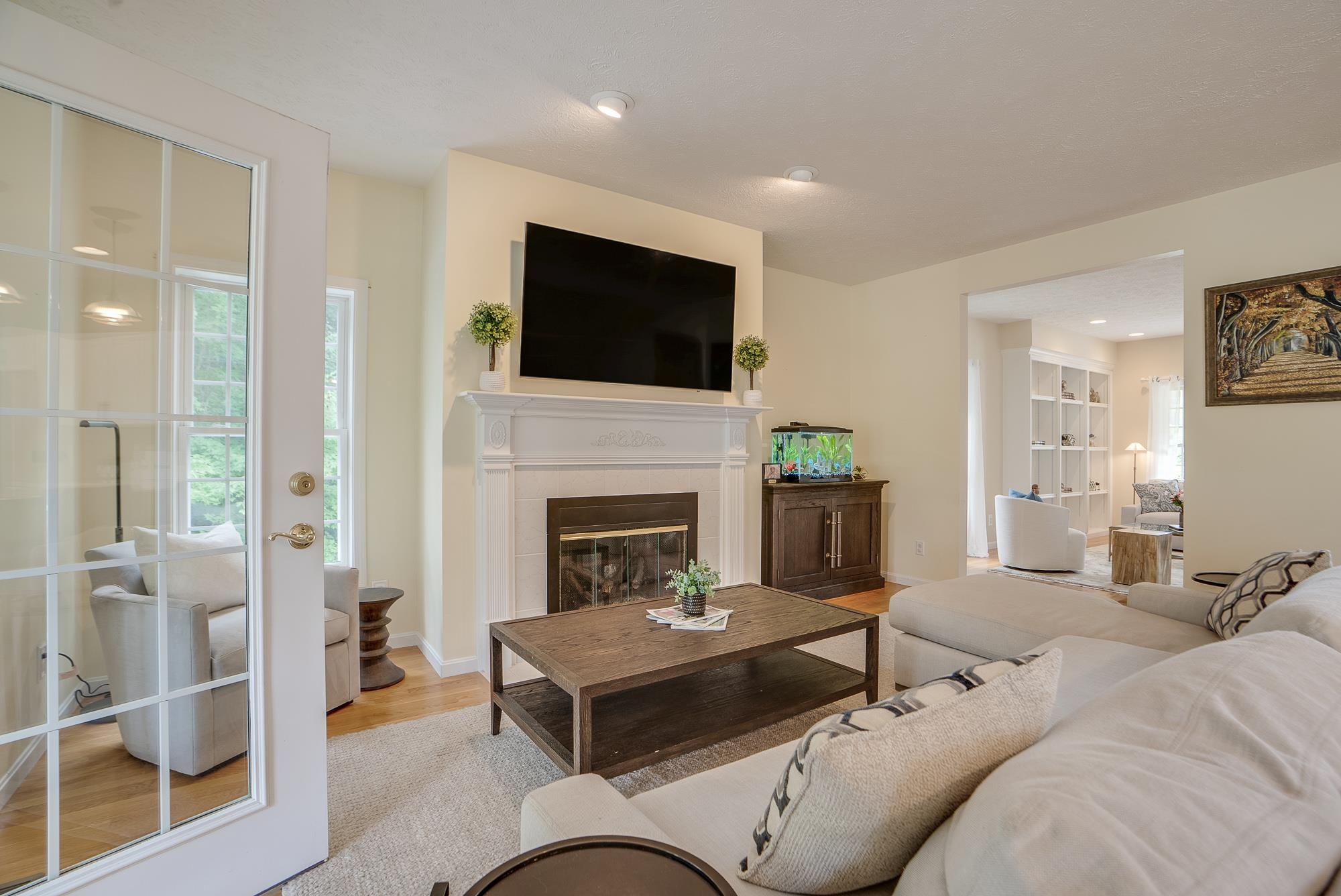 17 Sentry Road Bedford, NH 03110 - Photo 7 of 36