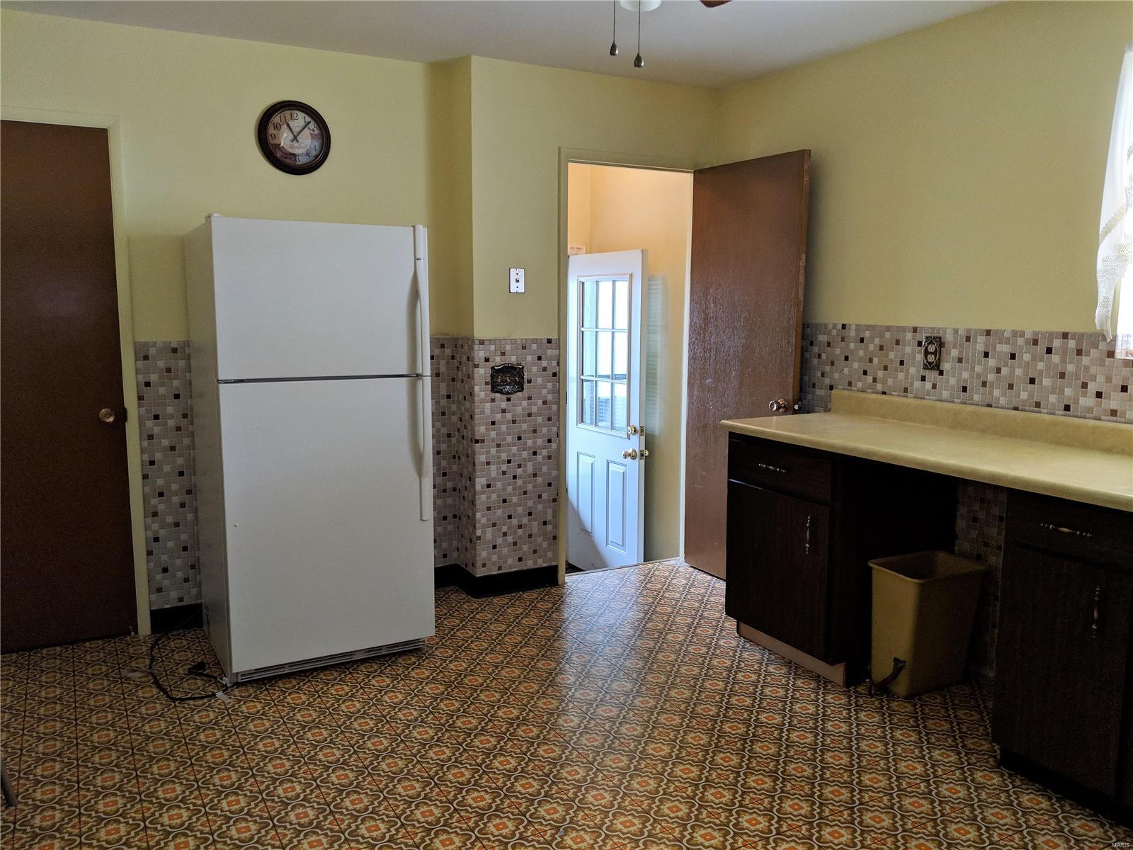2305 Patterson Road Florissant, MO 63031 - Photo 4 of 18 Gallery Image 4