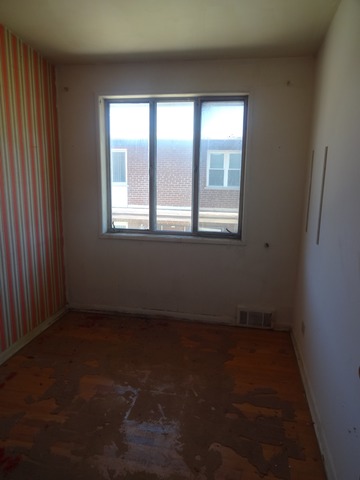 9038 Niles Center Road Skokie, IL 60076 - Photo 14 of 17